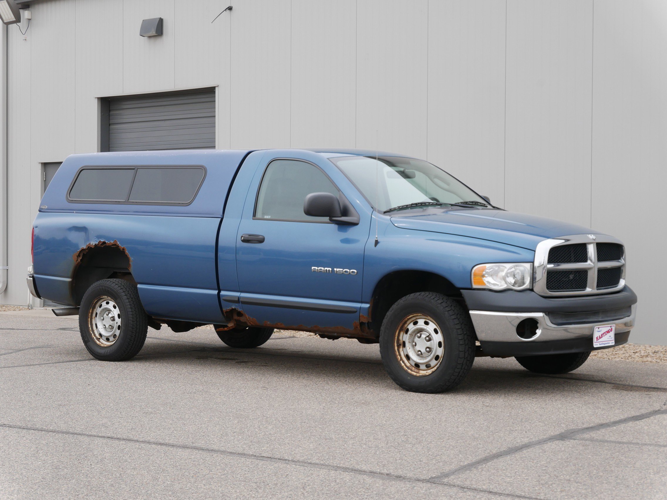 Used 2005 Blue Dodge  image 7