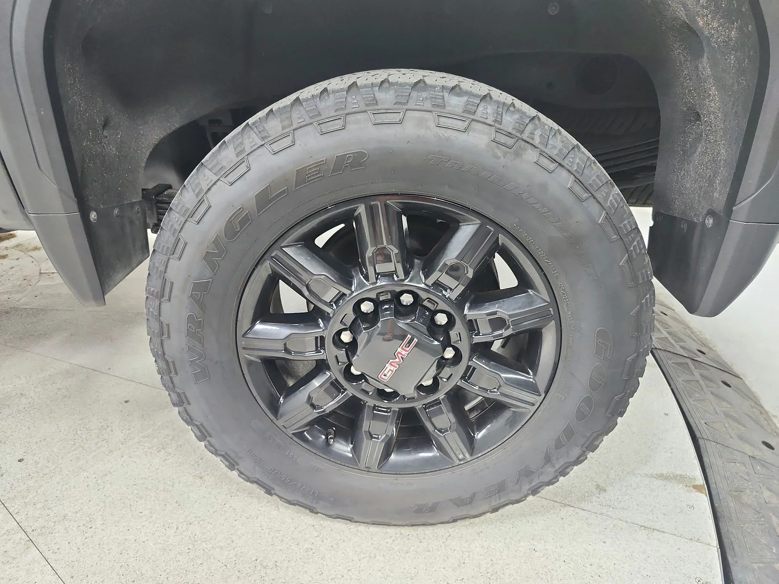 Used 2024 Black GMC AT4 image 56