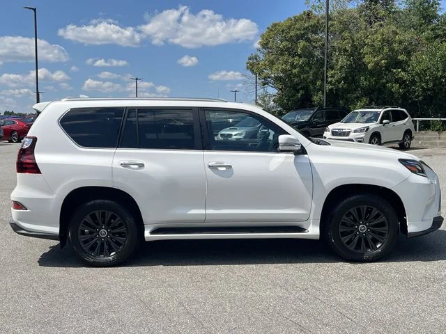 Used 2021  Lexus 460 Luxury image 14
