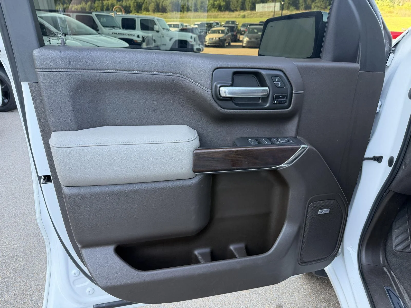 Used 2020 Summit White GMC SLT image 15