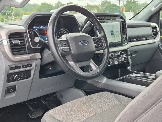 Used 2022 White Ford XLT image 20