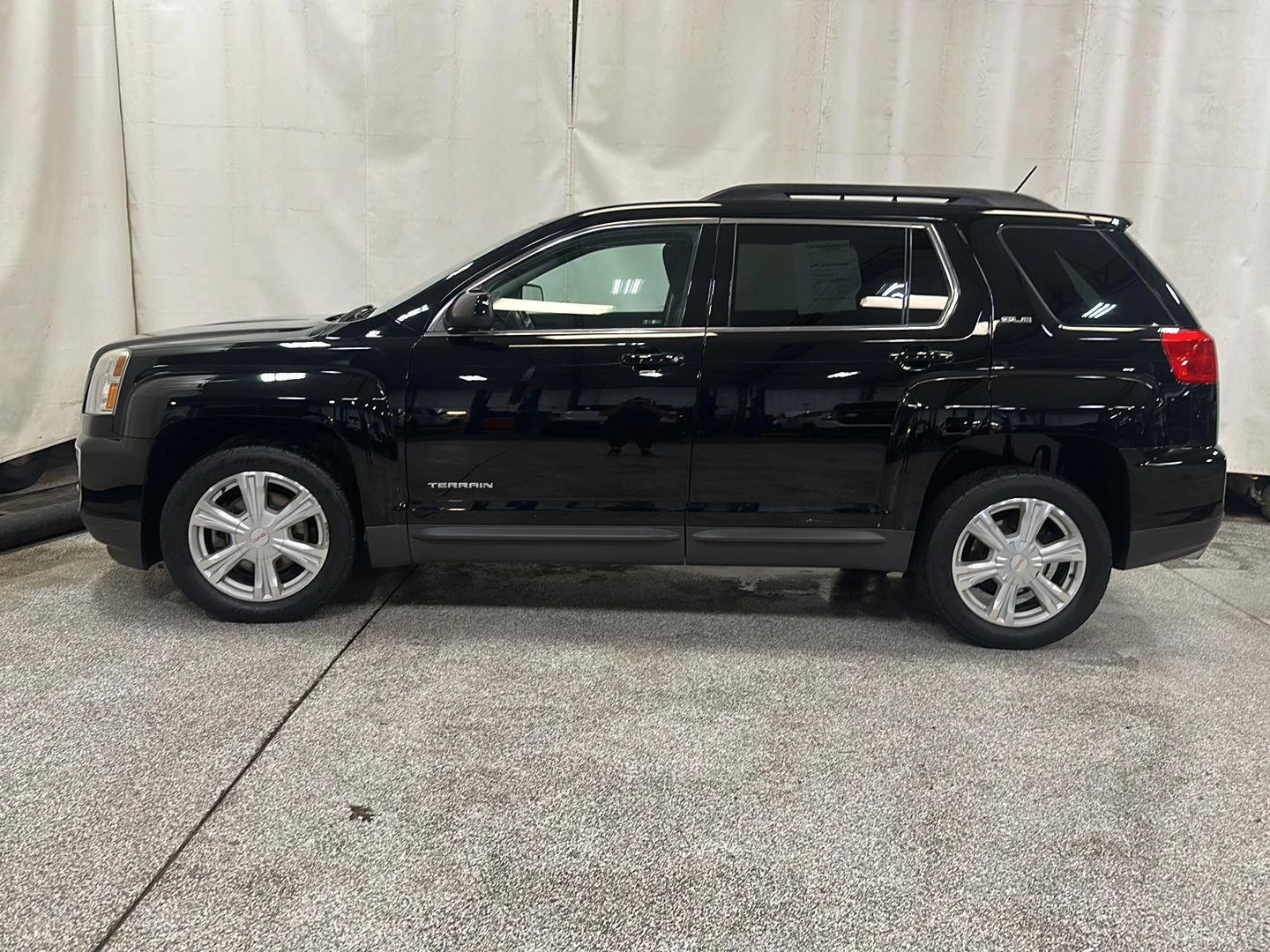 Used 2017 GMC Terrain SLE-2 with VIN 2GKFLTEK4H6187912 for sale in Waconia, Minnesota