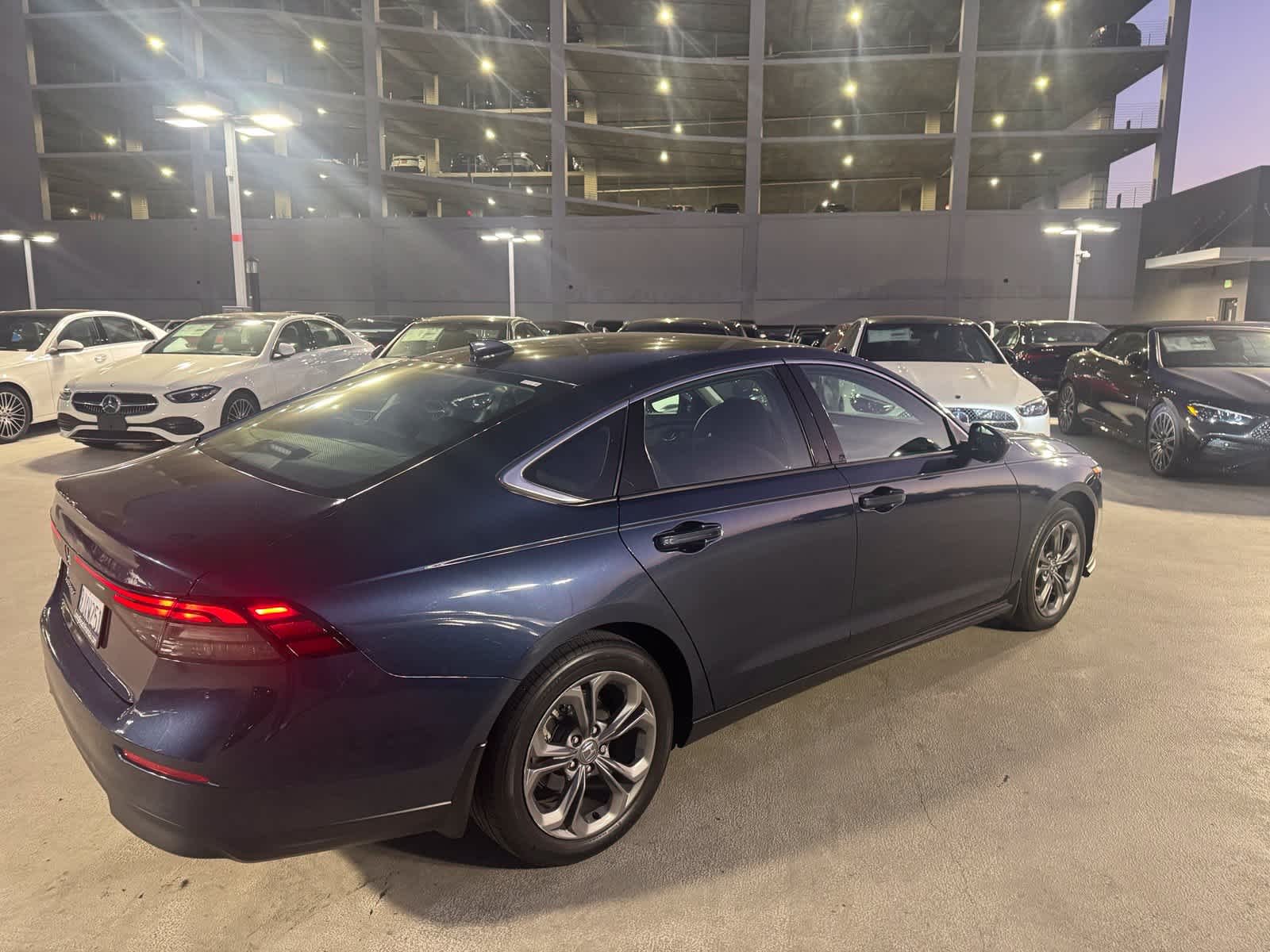 Used 2024 Canyon River Blue Metallic Honda EX image 3