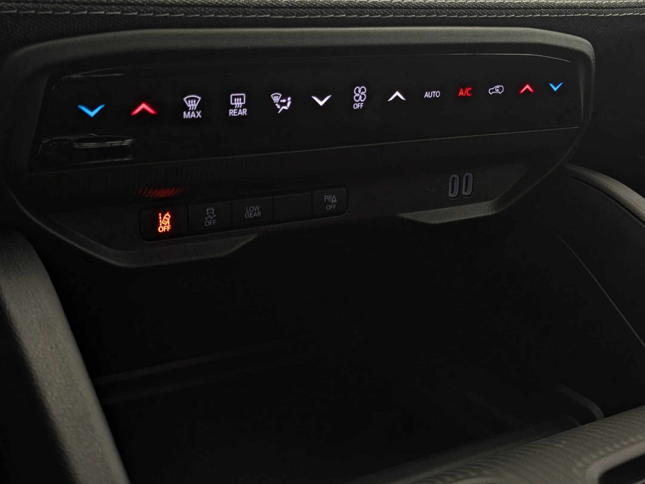New 2026 Black Jeep Laredo - - Hybrid - Mopar Interior Protection Pkg - Adaptive Cruise - 12.3 Display & More! image 22