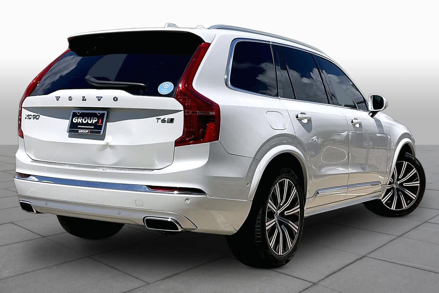 Used 2020 Crystal White Metallic Volvo Inscription image 12