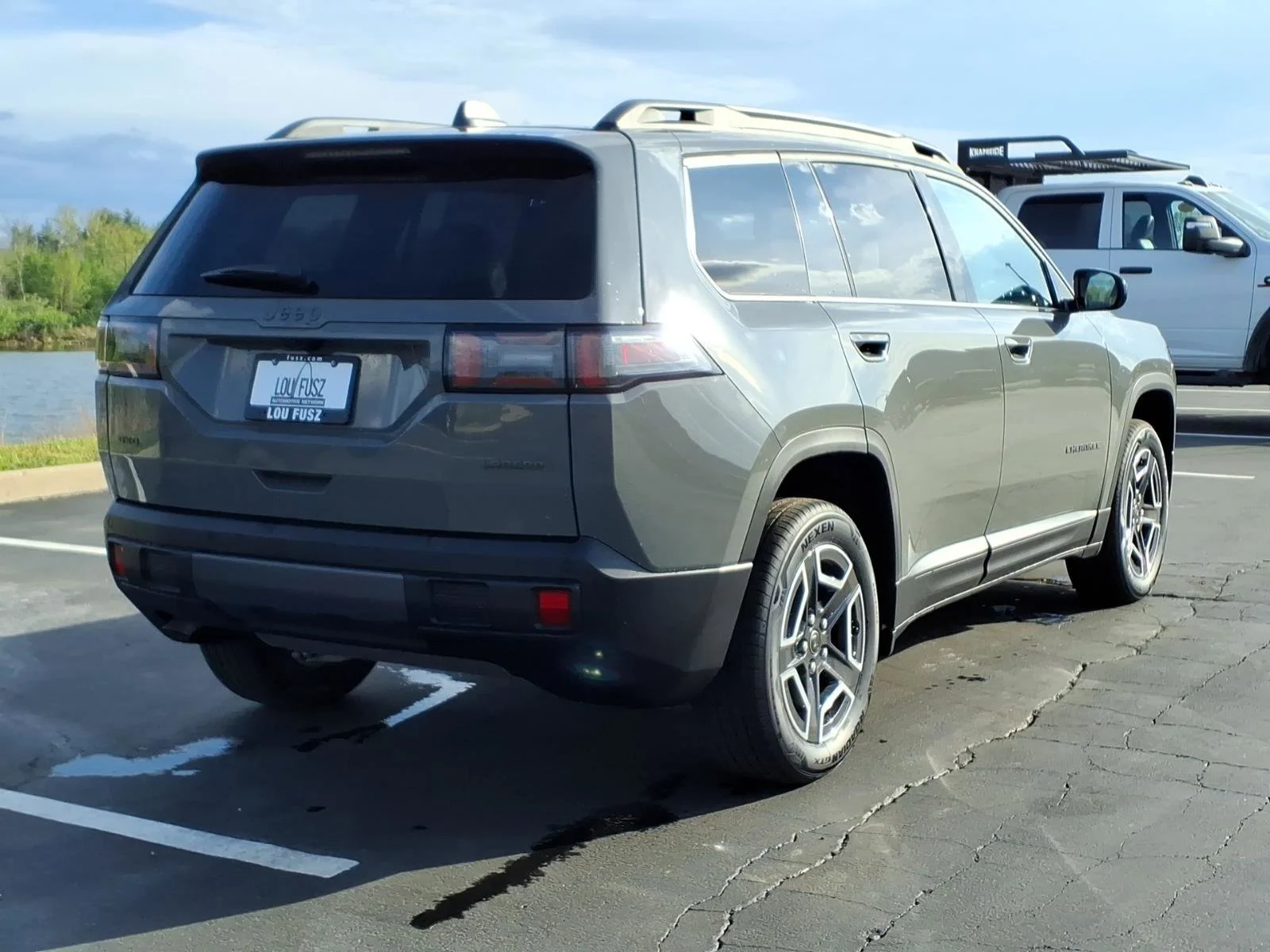 New 2026 Sting-Gray Clearcoat Jeep Laredo image 16