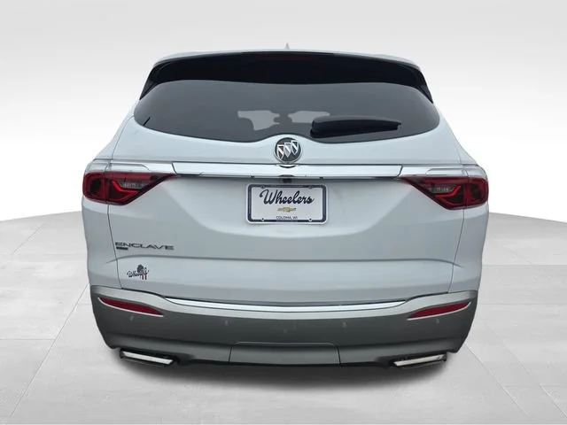 Used 2022 Summit White Buick Essence image 4