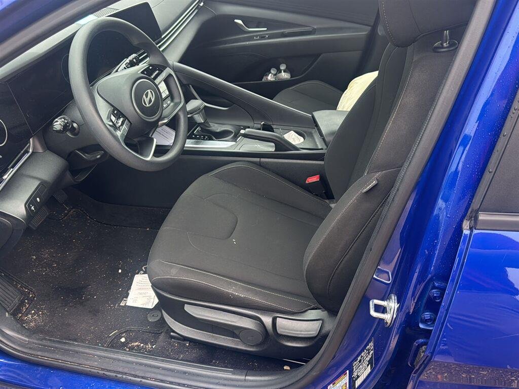 Used 2024 Intense Blue Hyundai SEL image 5