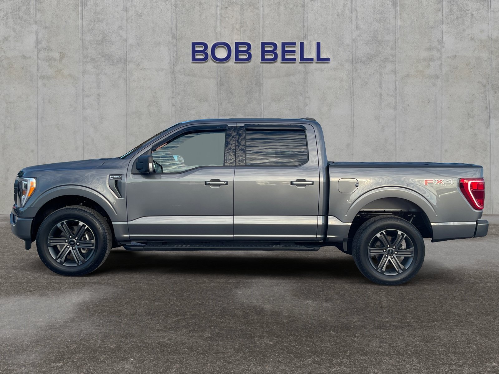 Used 2023 Gray Metallic Ford XLT image 2