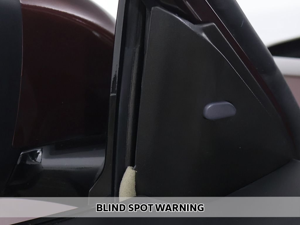 Used 2023 Red Nissan 2.5 SL image 7