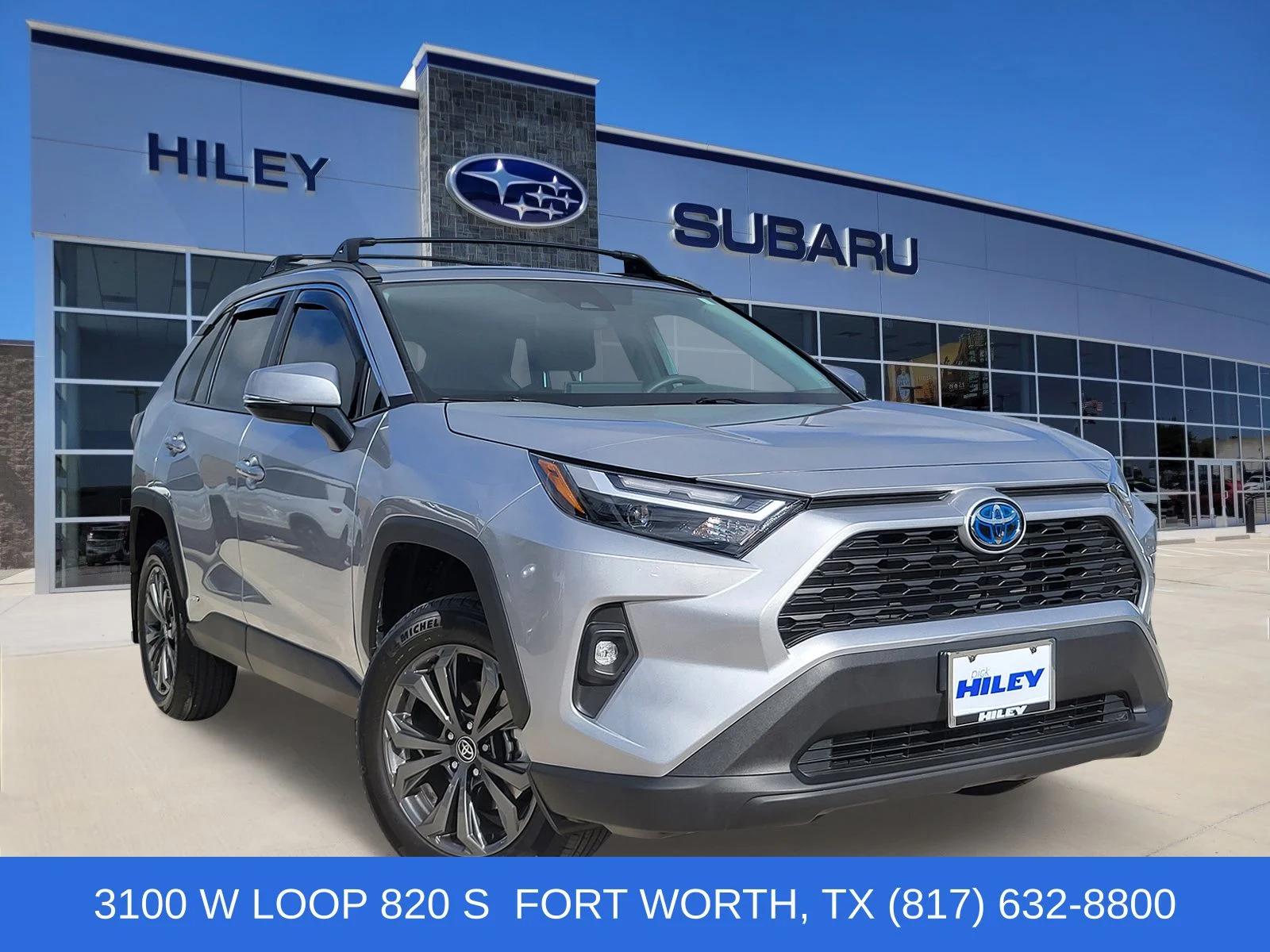 Used 2024 Silver Toyota XLE Premium image 1