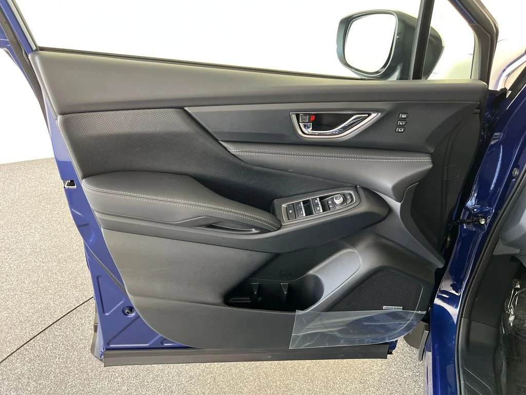 New 2026 SAPPHIRE BLUE PEARL Subaru Limited 7-Passenger image 12
