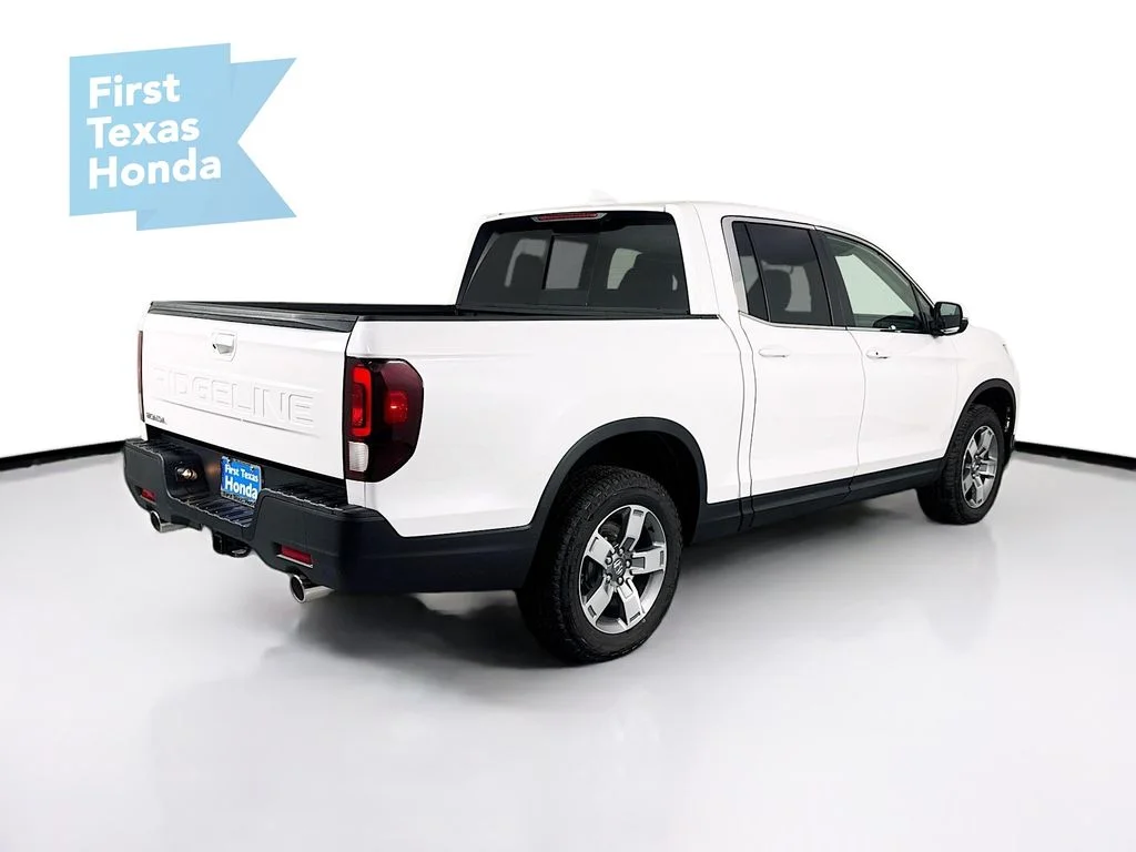 New 2026 Platinum White Pearl Honda RTL image 8