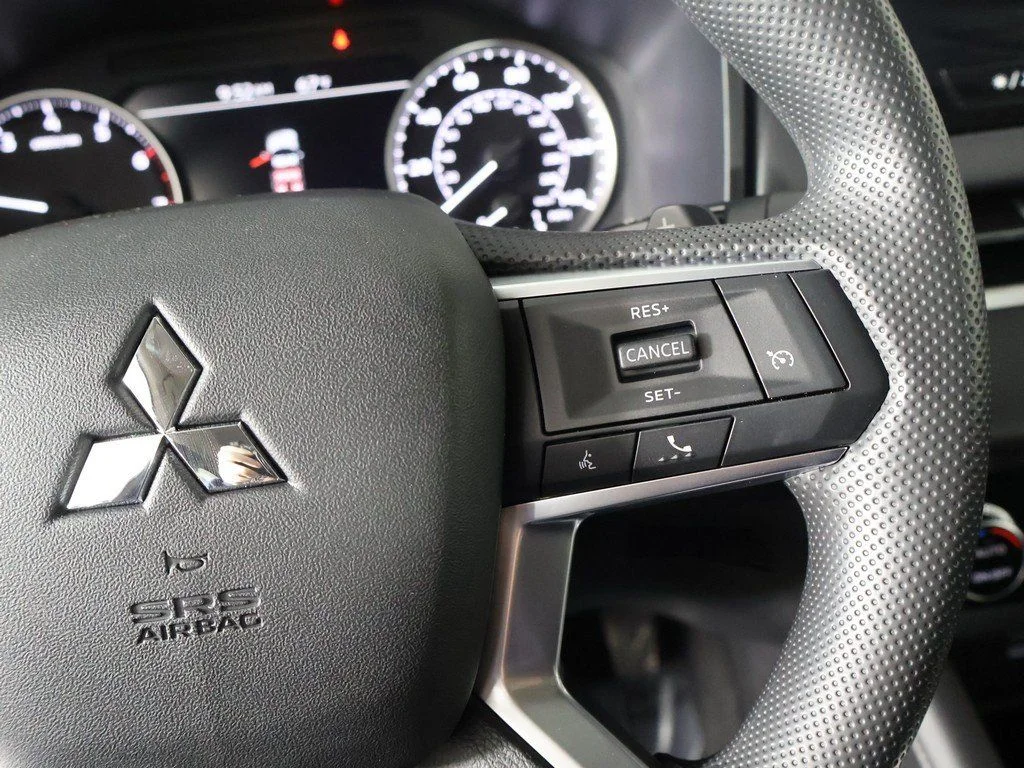 2026 Mitsubishi Outlander ES - Photo 38