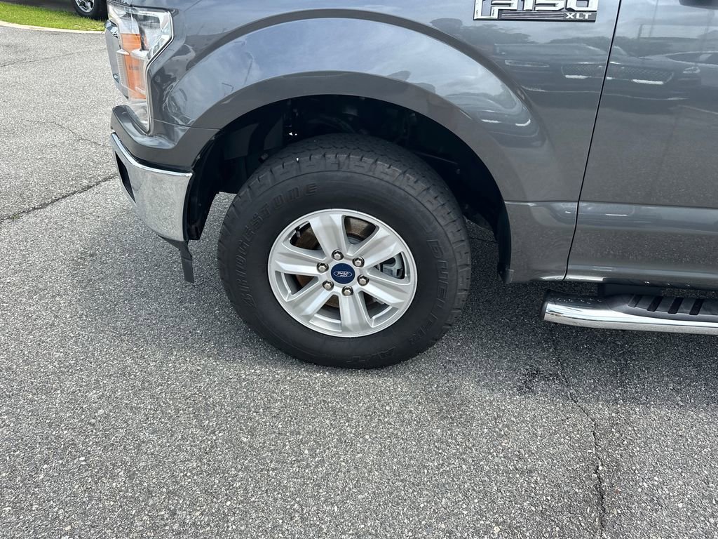 Used 2020  Ford XL image 11
