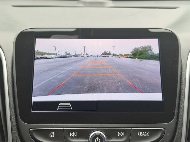 Used 2023 SUMMIT WHITE Chevrolet LT image 22