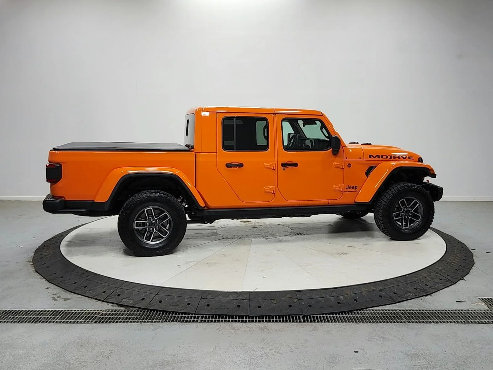 Used 2025 JOOSE Jeep Mojave image 9