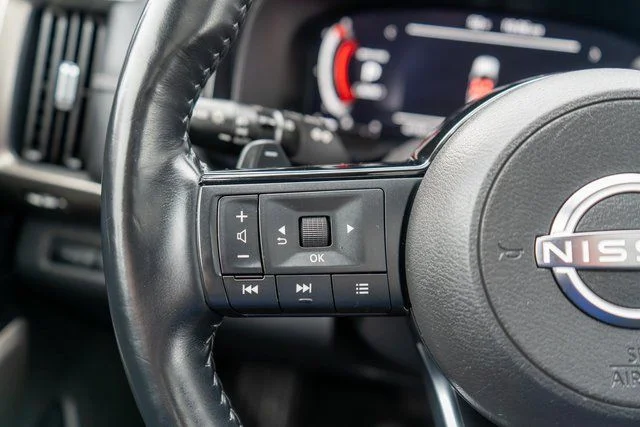 Used 2023 Red Nissan Platinum image 34