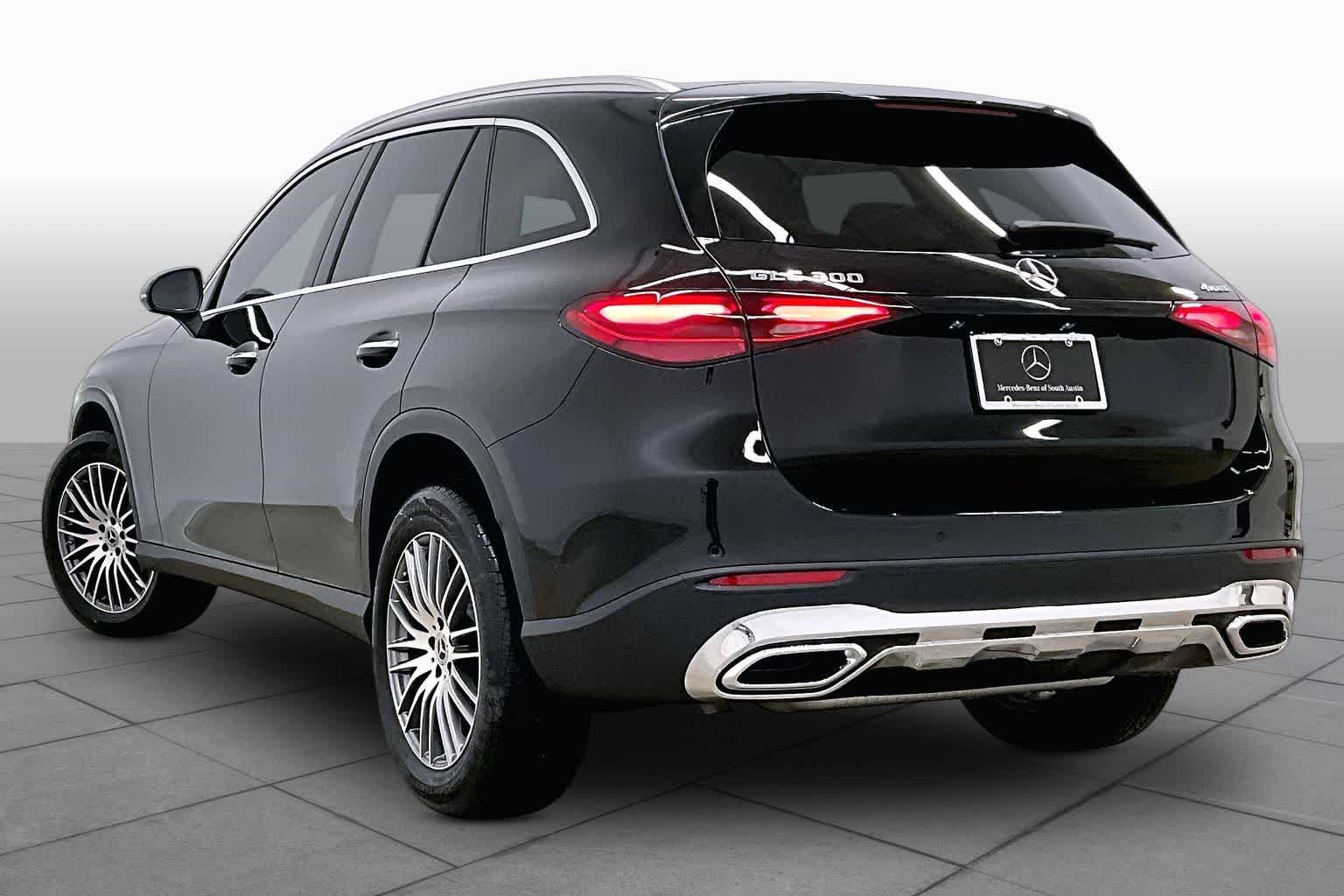 New 2026 Black Mercedes-Benz GLC 300 image 12
