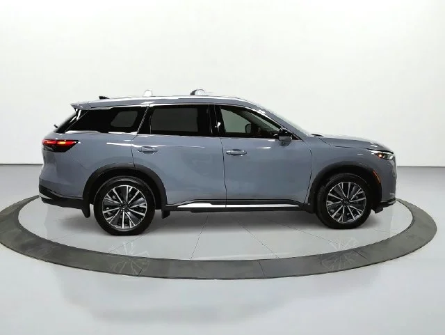 Used 2026 Gray INFINITI LUXE image 8