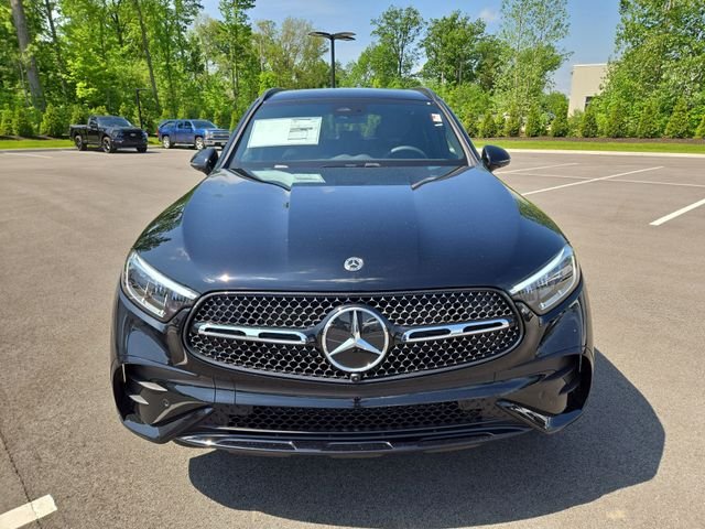 New 2026 Black Mercedes-Benz GLC300 image 8