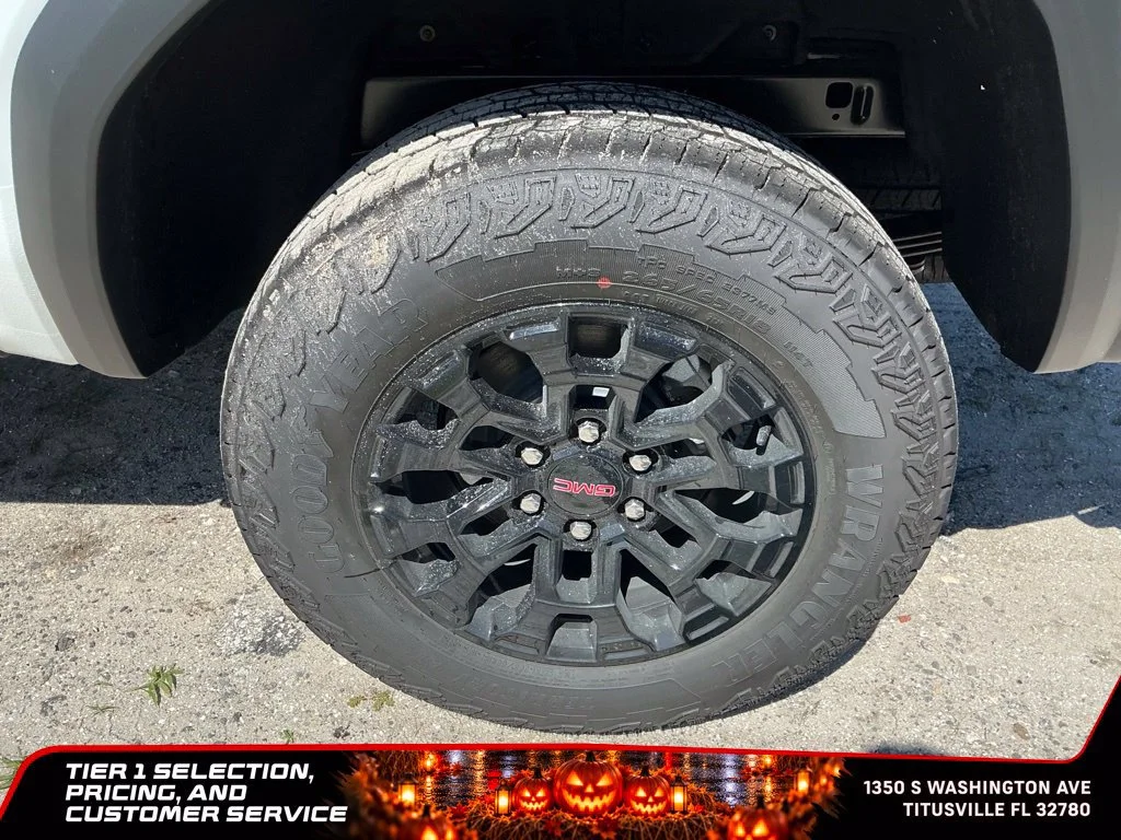 New 2026 Summit White GMC Elevation image 22