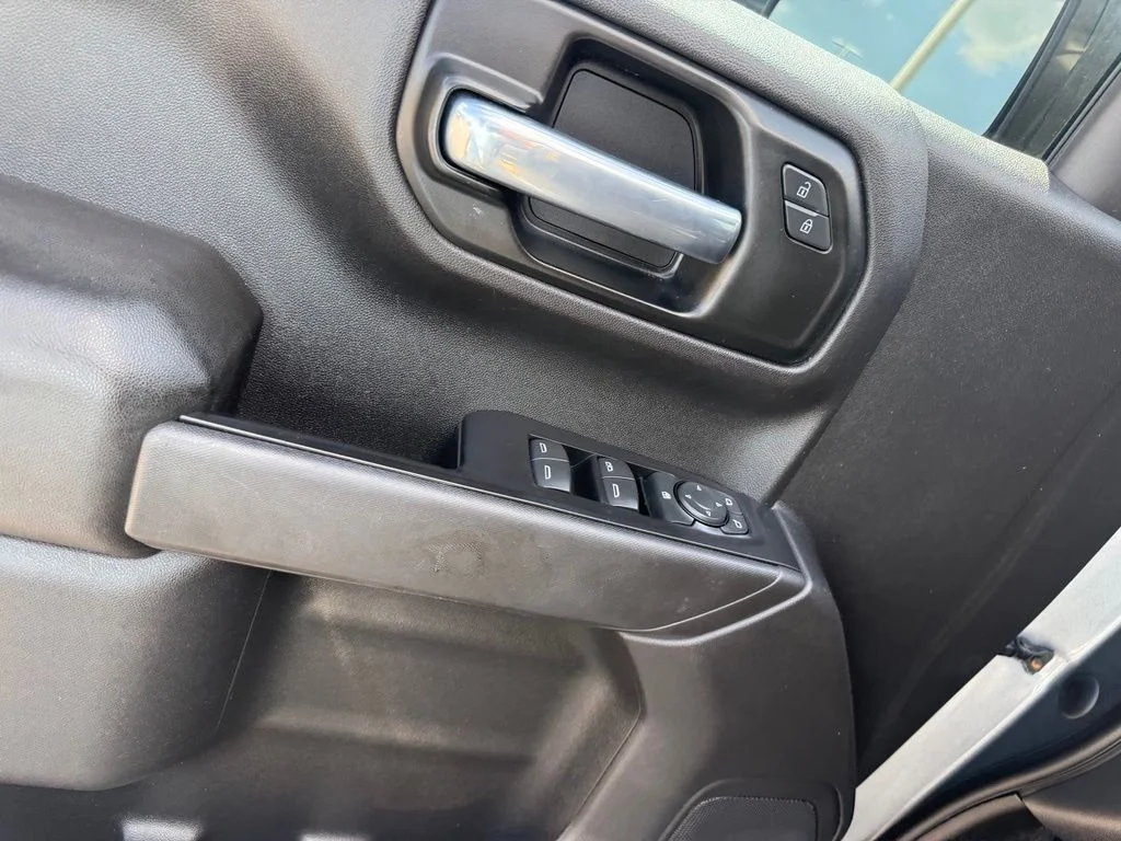 Used 2021 Gray Chevrolet Custom image 15