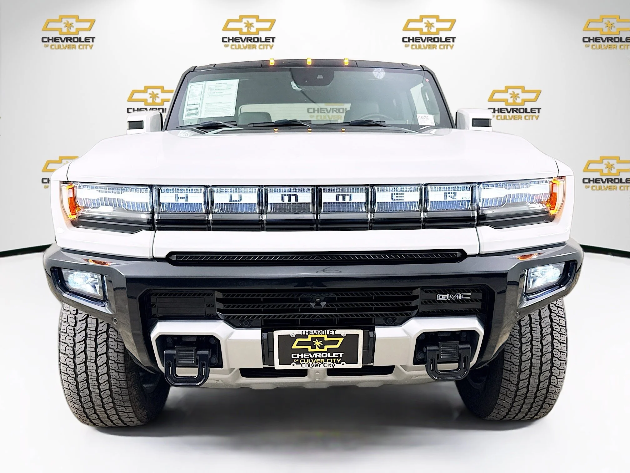 Used 2025 Interstellar White GMC 2X image 2