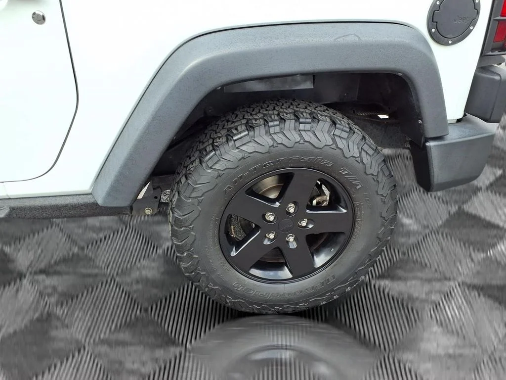 Used 2017 White Jeep Sport image 24