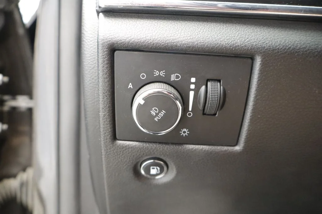 Certified Used 2020 Gray Jeep Limited image 32