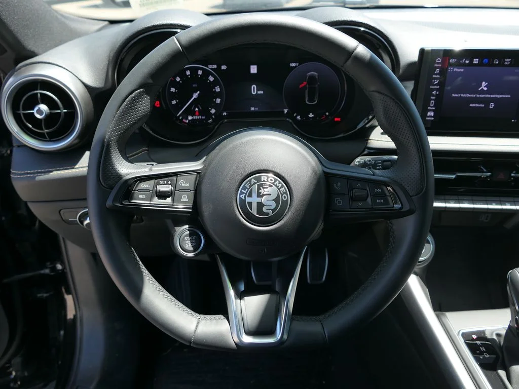 Used 2025 Black Alfa Romeo Base image 14