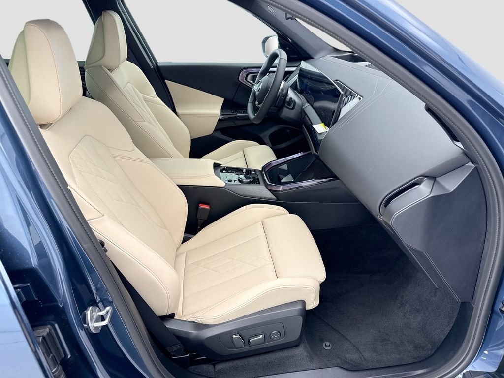 New 2026 Blue Metallic BMW 30 xDrive image 18