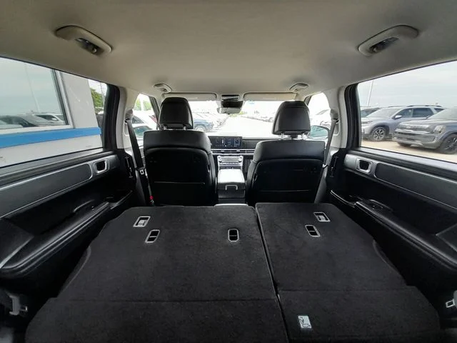 Used 2024 Green Hyundai SEL image 46