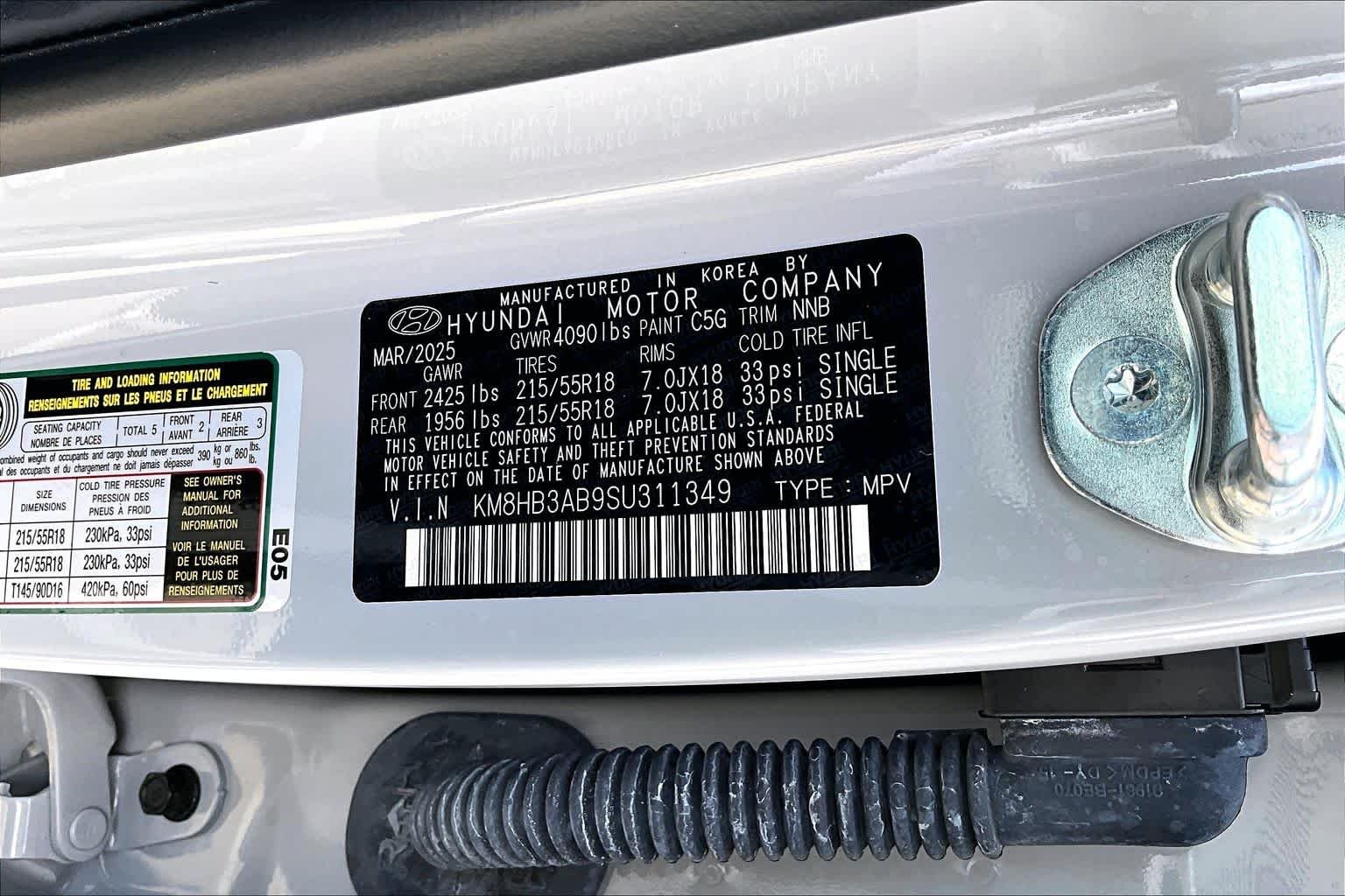 Used 2025 Cyber Gray Metallic Hyundai SEL image 33