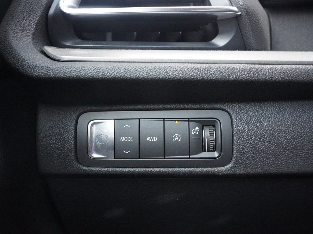 Used 2025 Black Chevrolet LT image 45