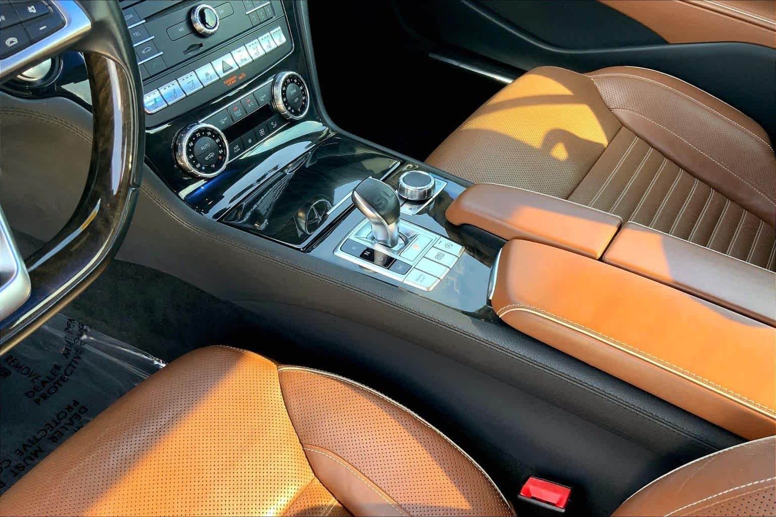 Used 2019 Graphite Grey Metallic Mercedes-Benz SL 550 image 15
