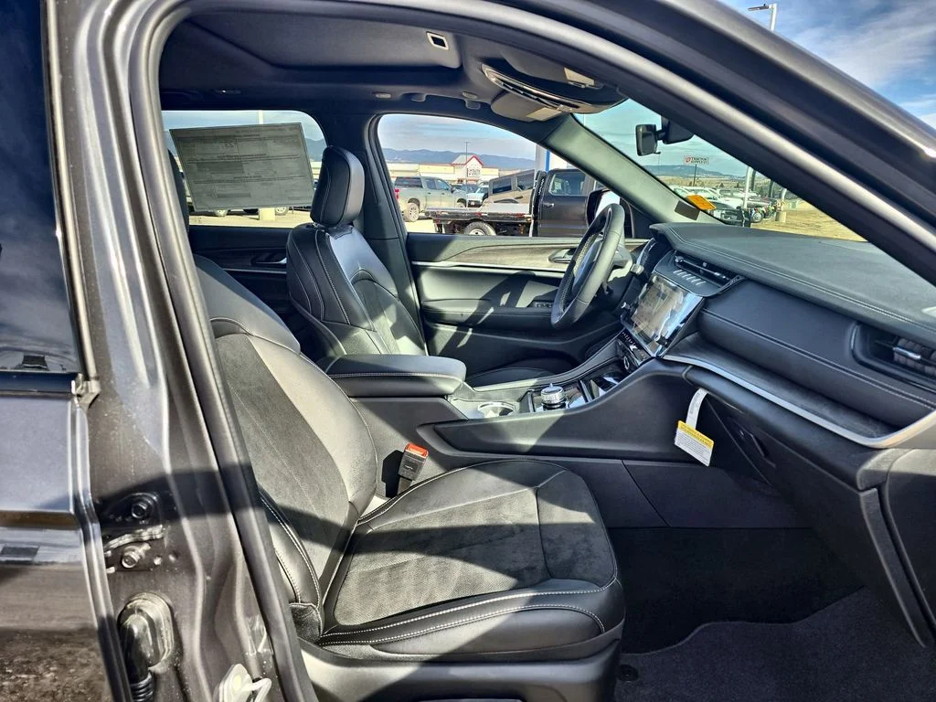 New 2026 Gray Jeep Altitude image 9