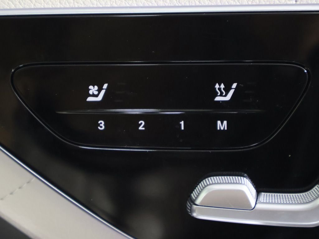 Used 2021 Gray Mercedes-Benz S 580 image 39