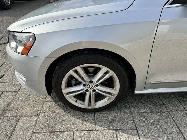 Used 2015 Volkswagen Passat SE with VIN 1VWBS7A30FC061051 for sale in Crown Point, IN