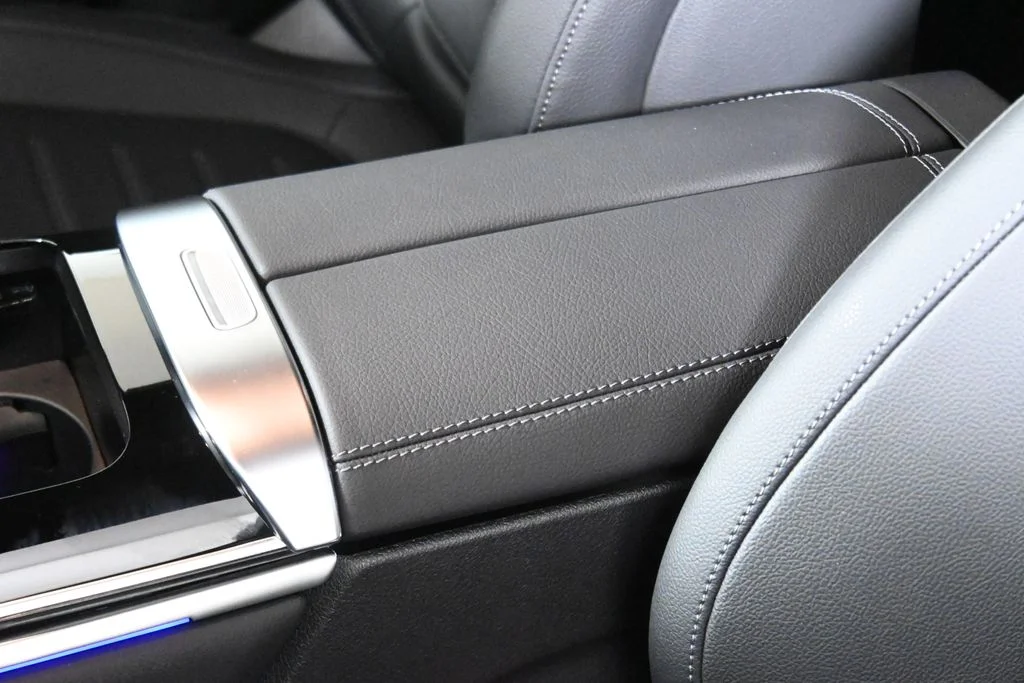 Used 2026 Gray Mercedes-Benz GLC 300 image 24