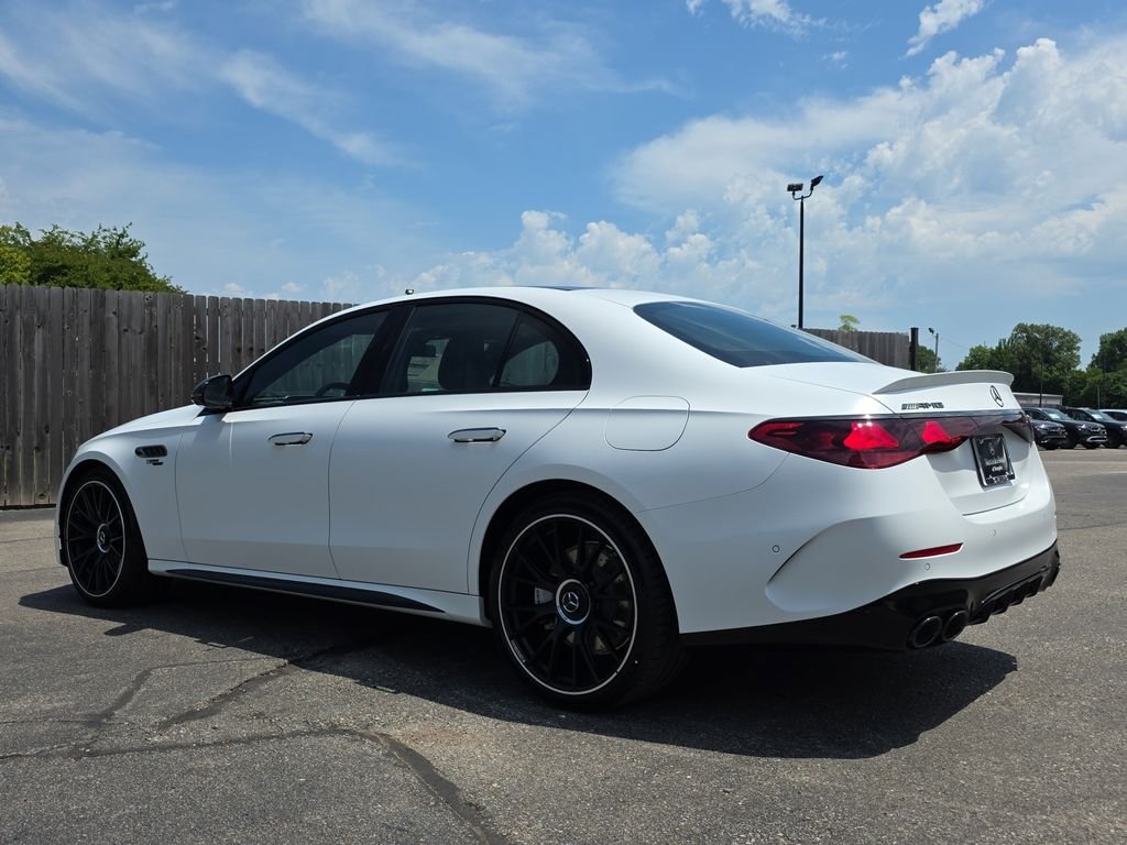New 2026 MANUFAKTUR Moonlight White Magno Mercedes-Benz E 53 AMG® image 3
