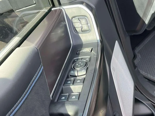 New 2027 Agate Black Metallic Ford F-350® Platinum® image 19