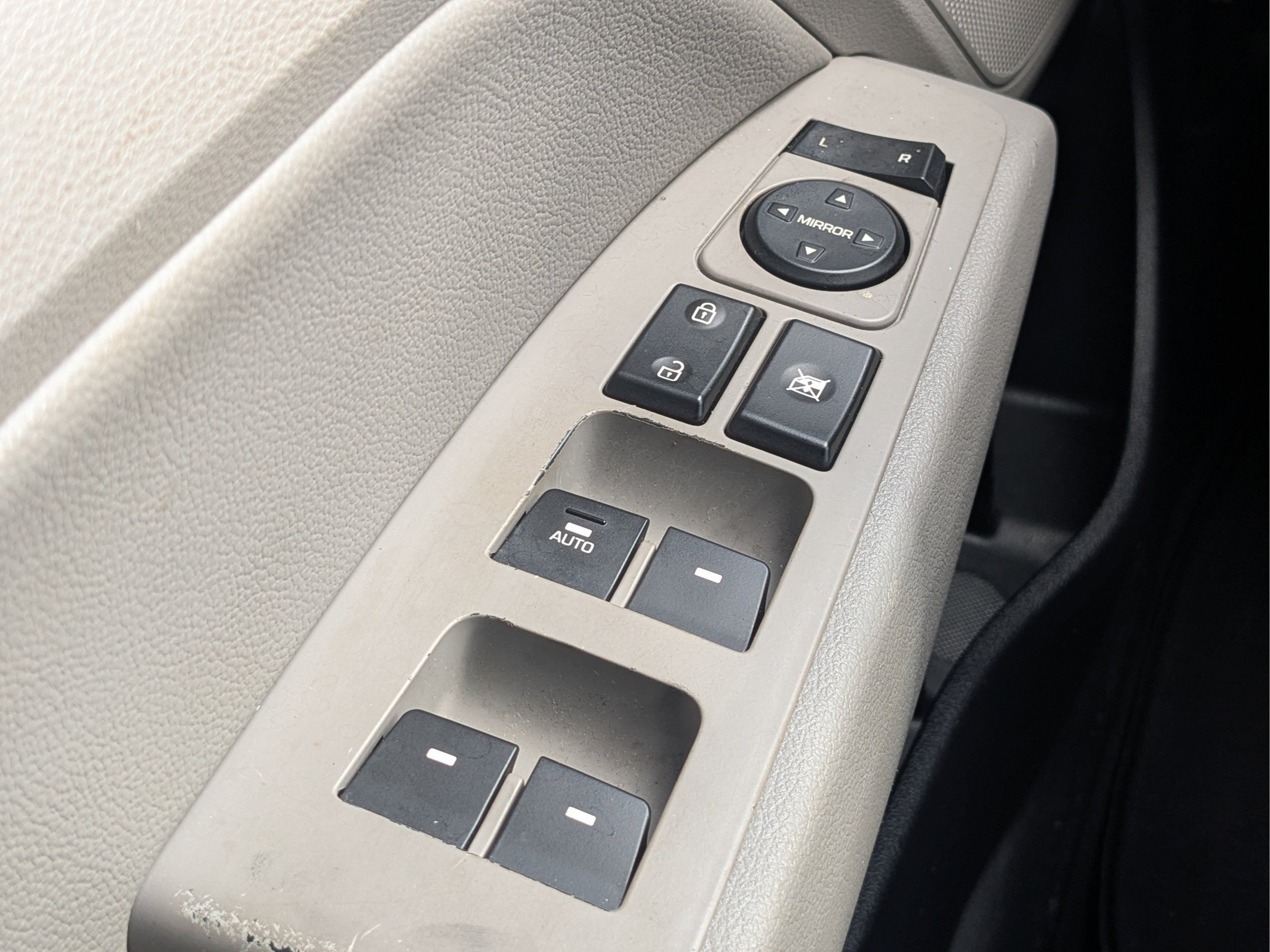 2017 Hyundai Elantra Limited - Photo 22