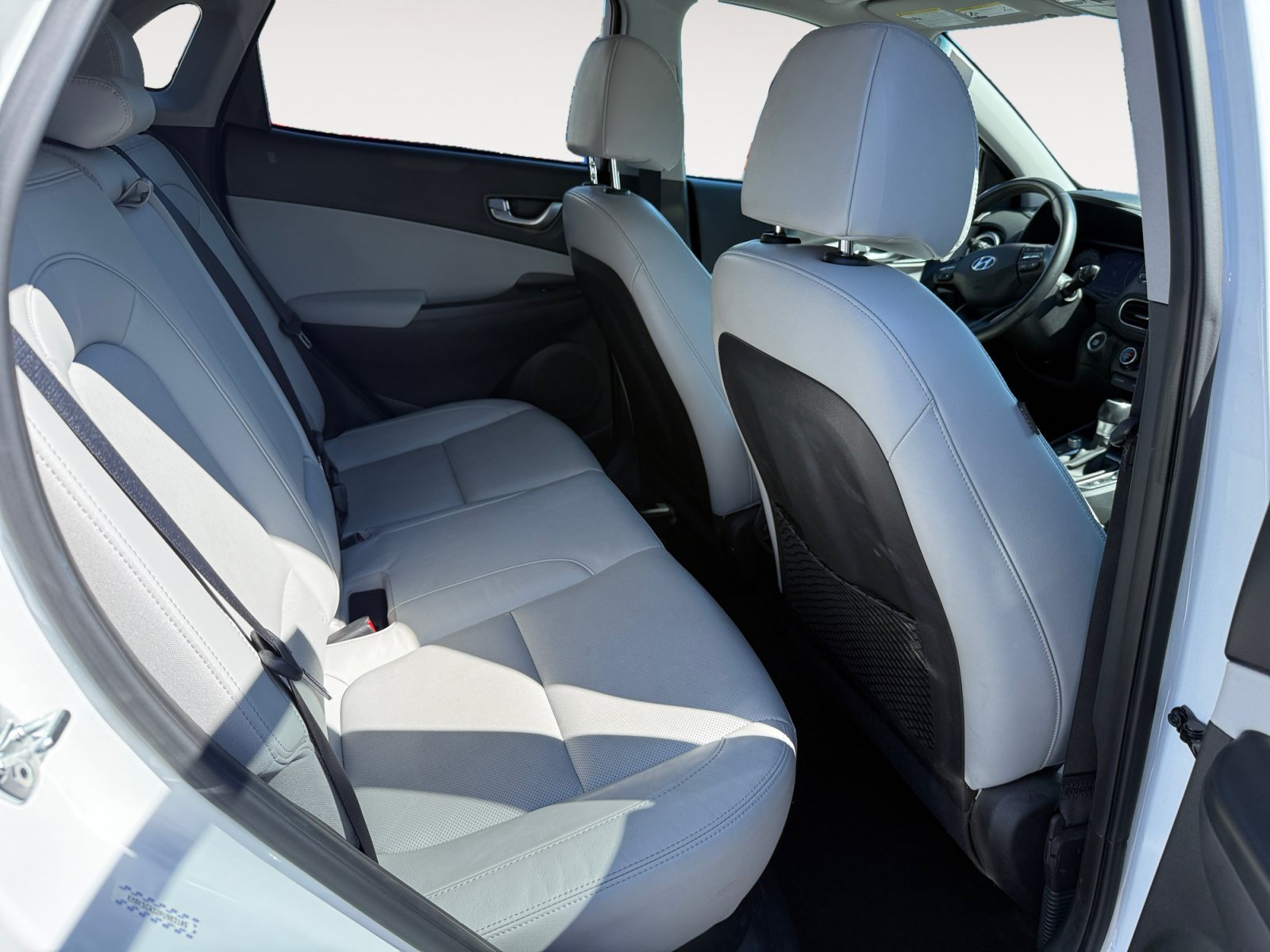 Used 2023 Lunar White HYUNDAI Limited image 18