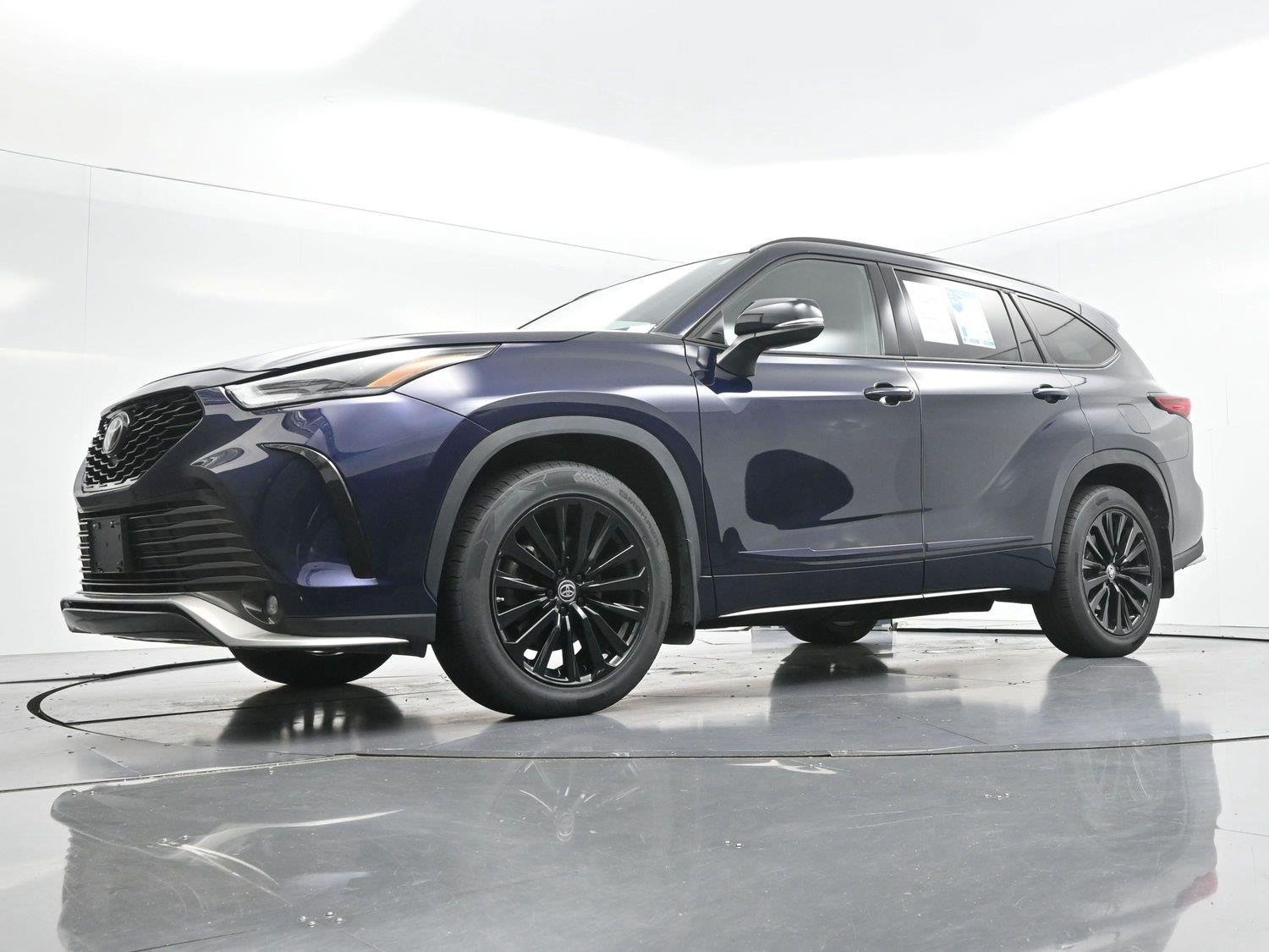 Used 2023 Blue Toyota L image 50