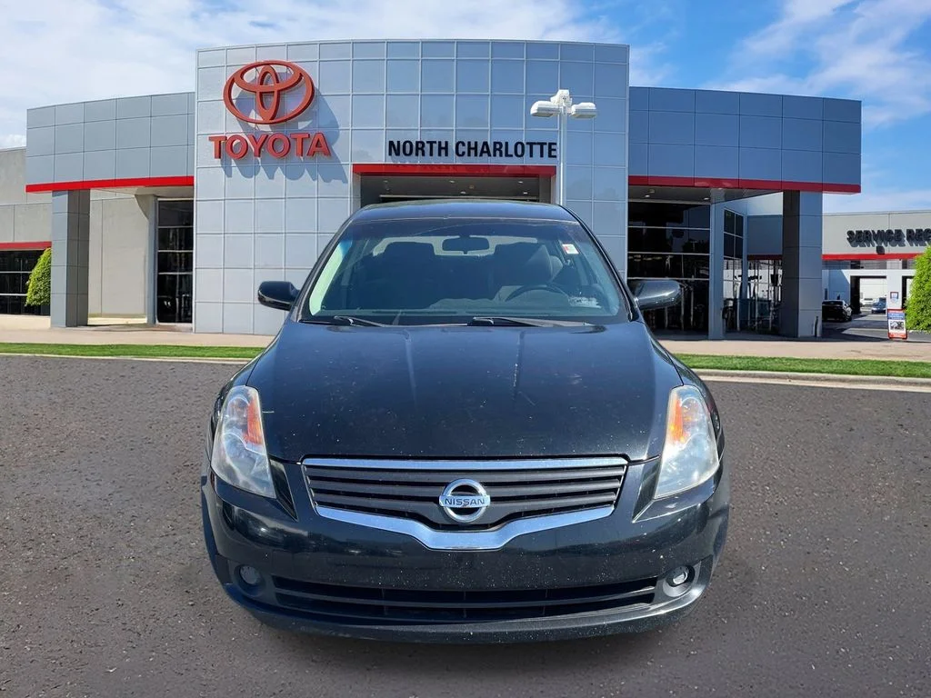 Used 2008 Black Nissan 2.5 S image 2