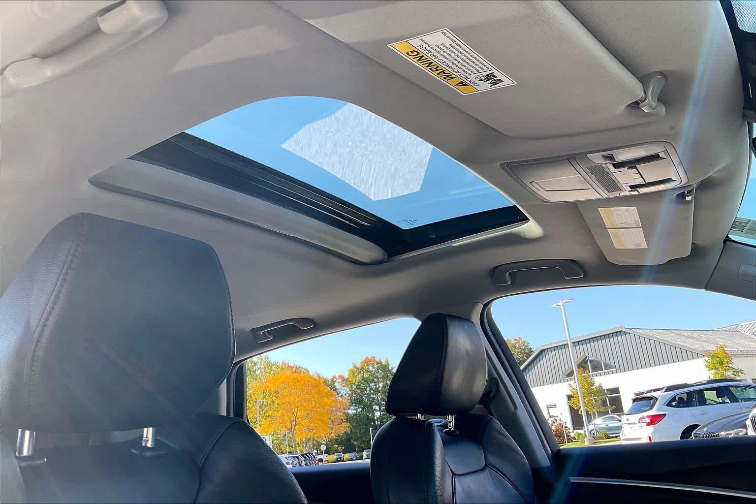 Used 2020 Platinum White Pearl Acura  image 13