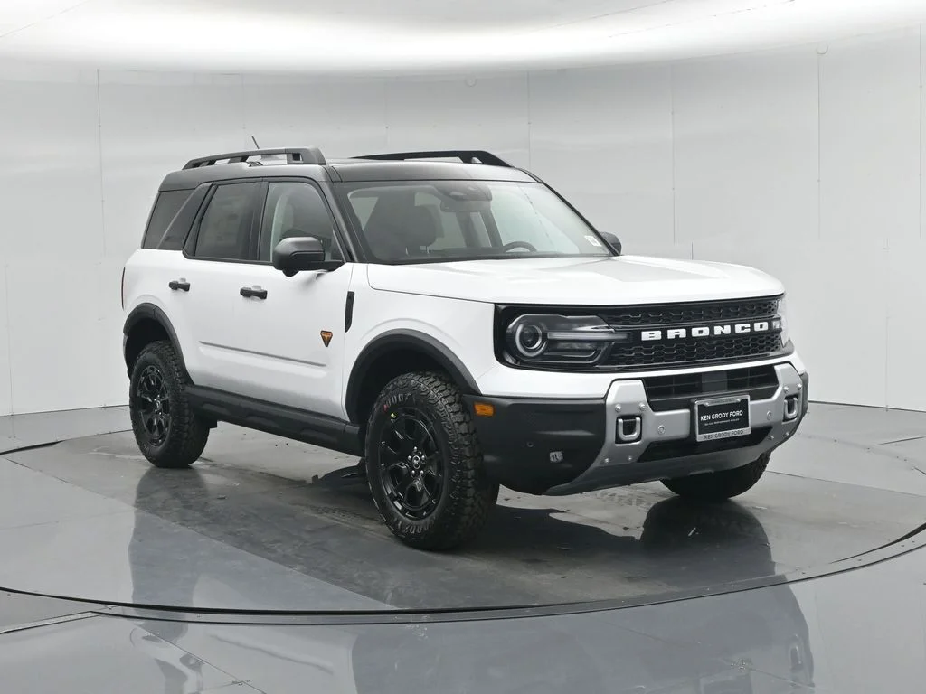 New 2026 Oxford White Ford Badlands image 57