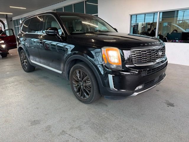 Used 2020 Black Kia SX image 2