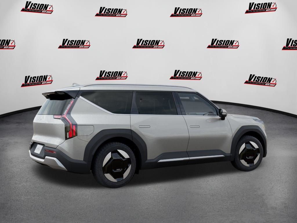 New 2026 Ivory Silver Kia Wind AWD image 6